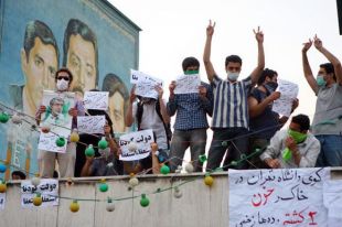 Protestas dos partidarios de Mousavi