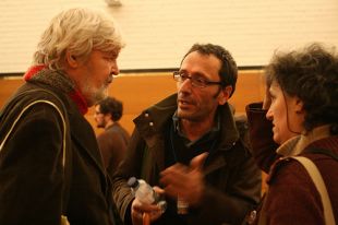 Xosé Manuel Beiras, Xabier Macías e Lidia Senra nos corredores do Auditorio de Galicia