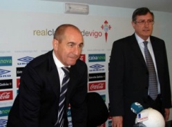 Antonio López, cando era presentado como novo adestrador do Celta