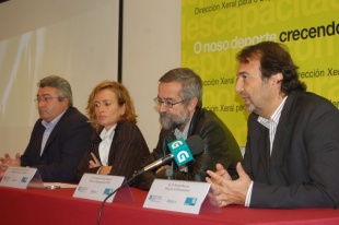Unha imaxe da presentación, con Fernando Piñeiro, Marta Souto, Eduardo Galán e Pemón Bouzas (de esquerda a dereita)