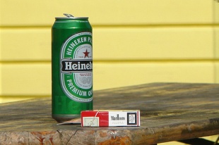 O alcol e máis o tabaco subiron considerabelmente no conxunto do Estado / Flickr: charlesfred