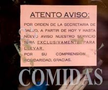 Os bares e pubs están pechados até o vindeiro 5 de maio en México, e os restaurantes só poden vender comida para levar