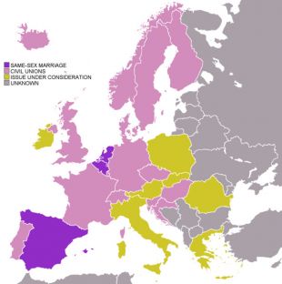Mapa dos países europeos que teñen legalizado o casamento homosexual (en lila). Portugal aparece de rosa (clique para ampliar)