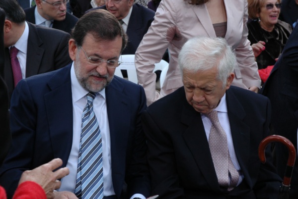 Rajoy seguiu o acto ao carón do pai de Alberto Núñez Feijoo